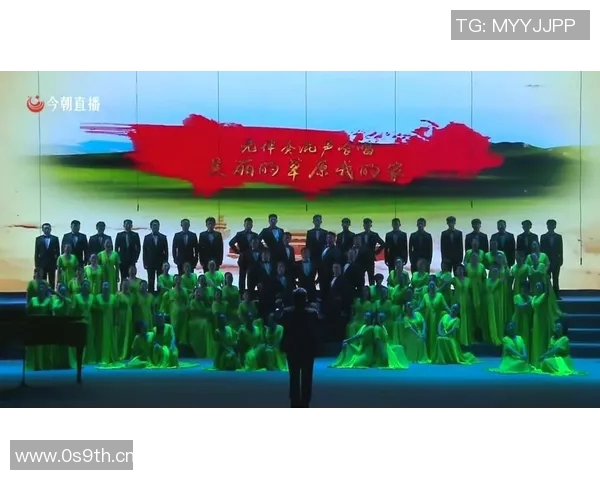 《激情四溢的水中争锋：游泳比赛中的突破与拼搏》